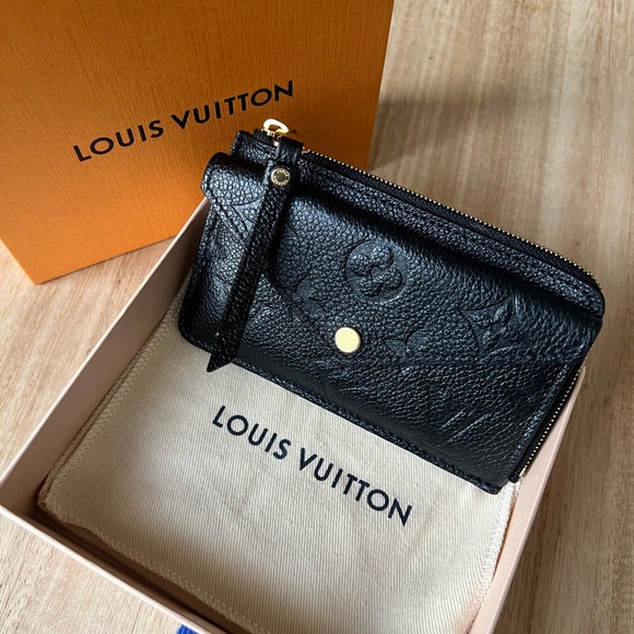 Louis Vuitton zipped card holder - Picture 1 of 9